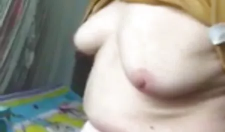 La tua figa porno amatoriale italiano fatto in casa è così liscia