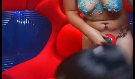 19-Year-Old Lady Queen, il mostro youtube porno amatoriale italiano del ghetto, Didlo Nuts Playi