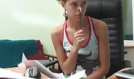 La nonna e l'infermiera sexy godono di un video porno coppie amatoriali italiane trio caldo