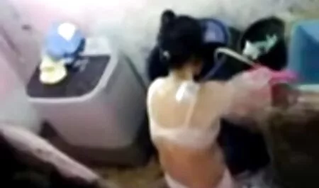 Yong Woo Hyun solo porno amatoriale italiano Jin-Natalie