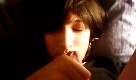 Petite babe gioca con la sua figa porno amatoriale italiani stretta e deliziosa