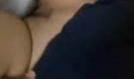 Stretto teenie amatoriali italiani porno video ha il suo primo BBC