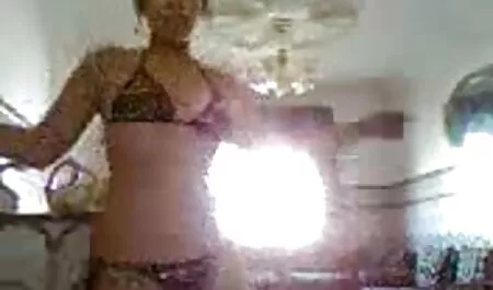 accarezzando vero amatoriale italiano porno un cazzo duro