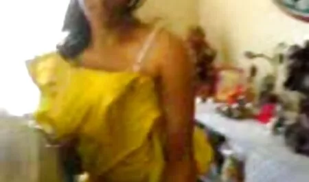 Ladyboy alleato girato porno coppie italiane amatoriali intorno al tuo cazzo