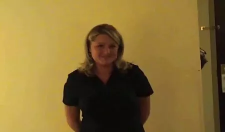 Naosima Ai ingoia cazzi in una sporca video pormo amatoriali italiani Gangbang