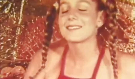 Cazzo solo video porno amatoriali italiani di caldo dopo la festa in camera da letto