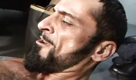 CFMN-fumare guardando amatoriali italiani video porno un uomo nudo