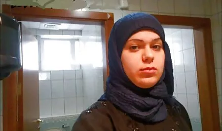 Vanessa cavalca un sibiano e vero amatoriale italiano porno si scopa con le dita