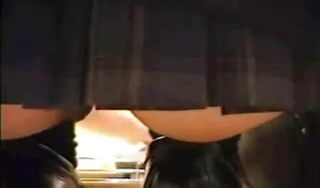 Giocherellona adolescente fa un massaggio caldo video porno italiani amatoriale Milf-insegnante