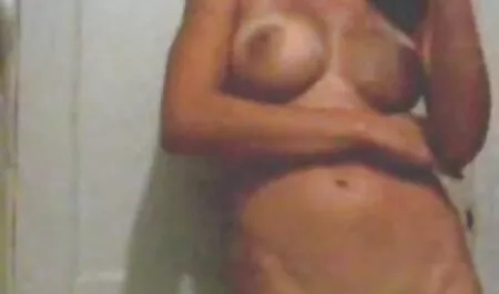Figa calda Micah porno amatoriale dialoghi italiani ottiene dildo 2