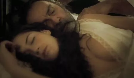 GLI PIACE SCOPARMI xxx porno amatoriali italiani DURO !!