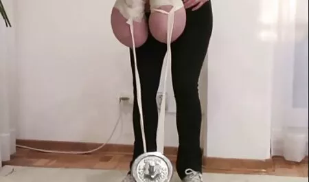 MMV FILMS Tedesco Giovani Scambisti video porno gratis amatoriale italiano