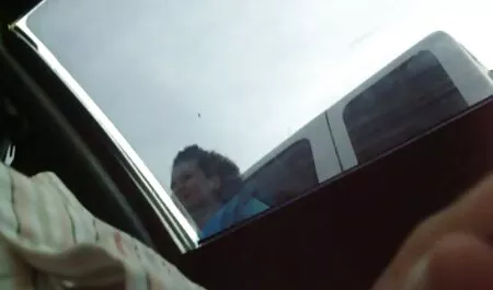 succhia lo strumento durante la guida di un amatoriale porno italiana amico