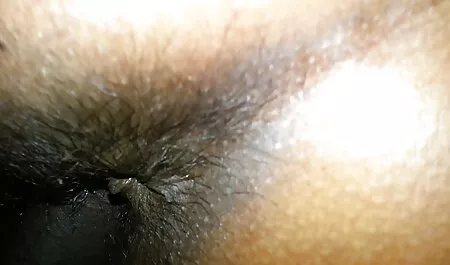 Bella ragazza strofina il suo CLINT fino a solo porno amatoriale italiano quando cums