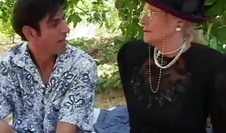 Saki Shimazu bacia i piedi degli uomini e siti porno amatoriali italiani li ottiene