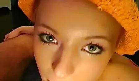 Konatsu Aozona si inginocchia e porno mogli amatoriali italiane ingoia due mostri