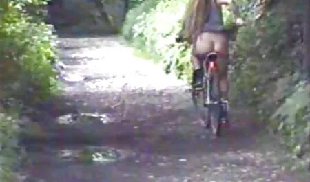 Muscoloso cazzo porno reale amatoriale italiano masturbandosi e succhiato da DILF