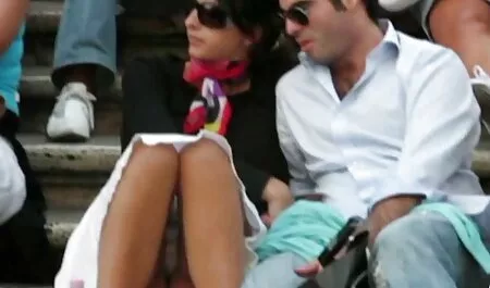 Cazzo di grasso ladyboy Spogliarello migliori siti porno amatoriali italiani e si masturba