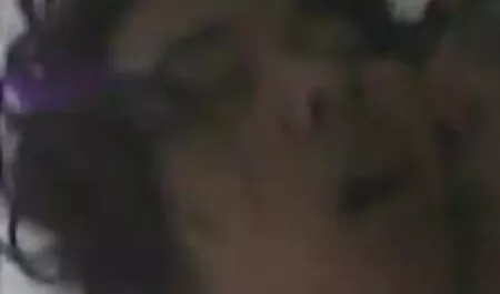 Splendida asiatica Bumblebee davanti alla video porno italiani amatoriali telecamera
