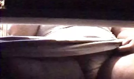 Vecchia cagna sculacciata da due giovani artisti porno mature amatoriali italiane